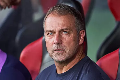 "رهان مضمون" و"فكرة ديكو".. كيف يخطط برشلونة لتلبية طلبات فليك؟